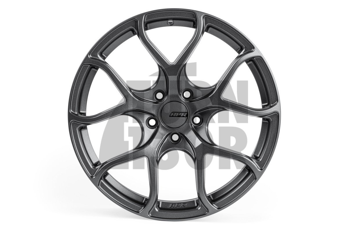 A01 Flow Formed Wheel 18 x 8.5 ET45 Gunmetal, Black or Silver APR