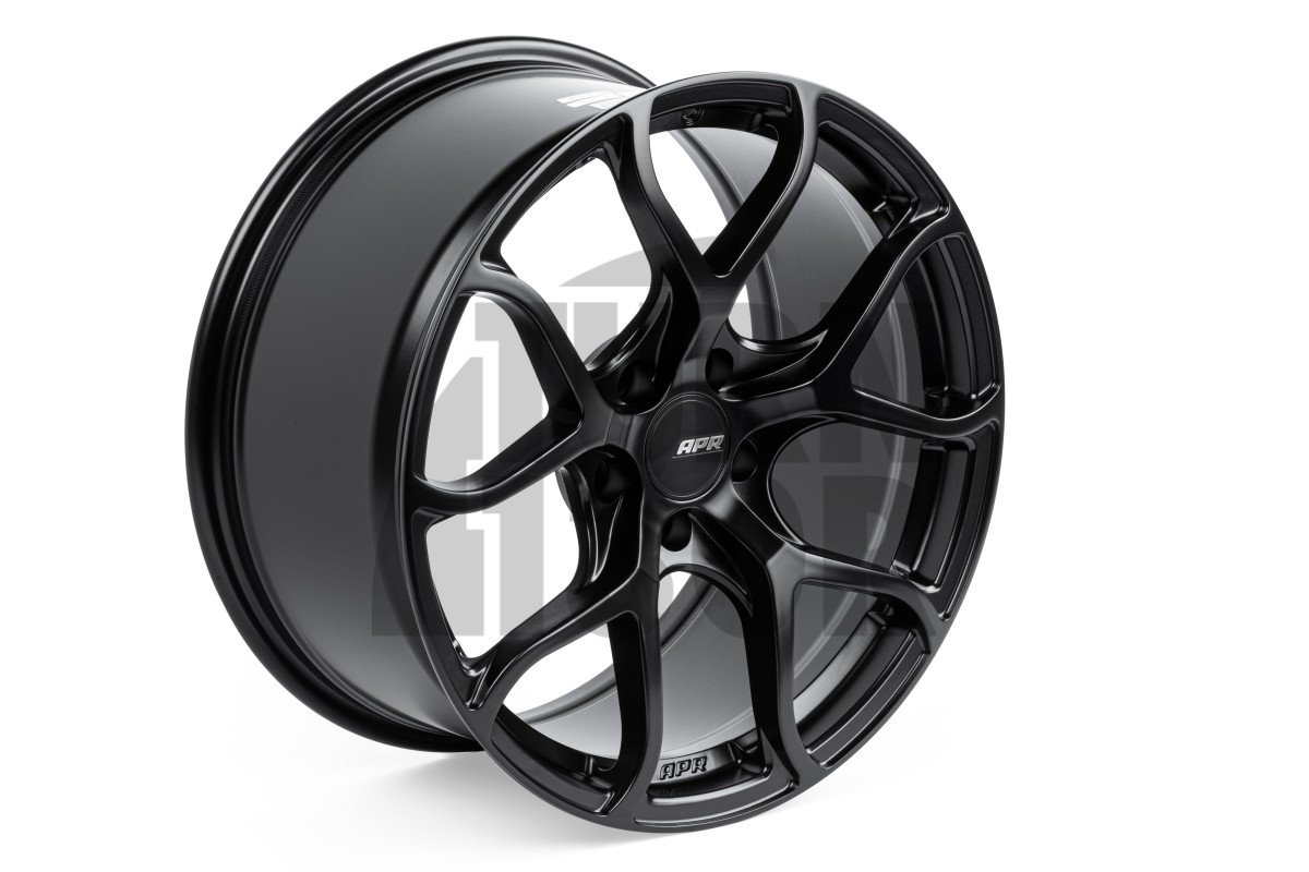 A01 Flow Formed Wheel 18 x 8.5 ET45 Gunmetal, Black or Silver APR