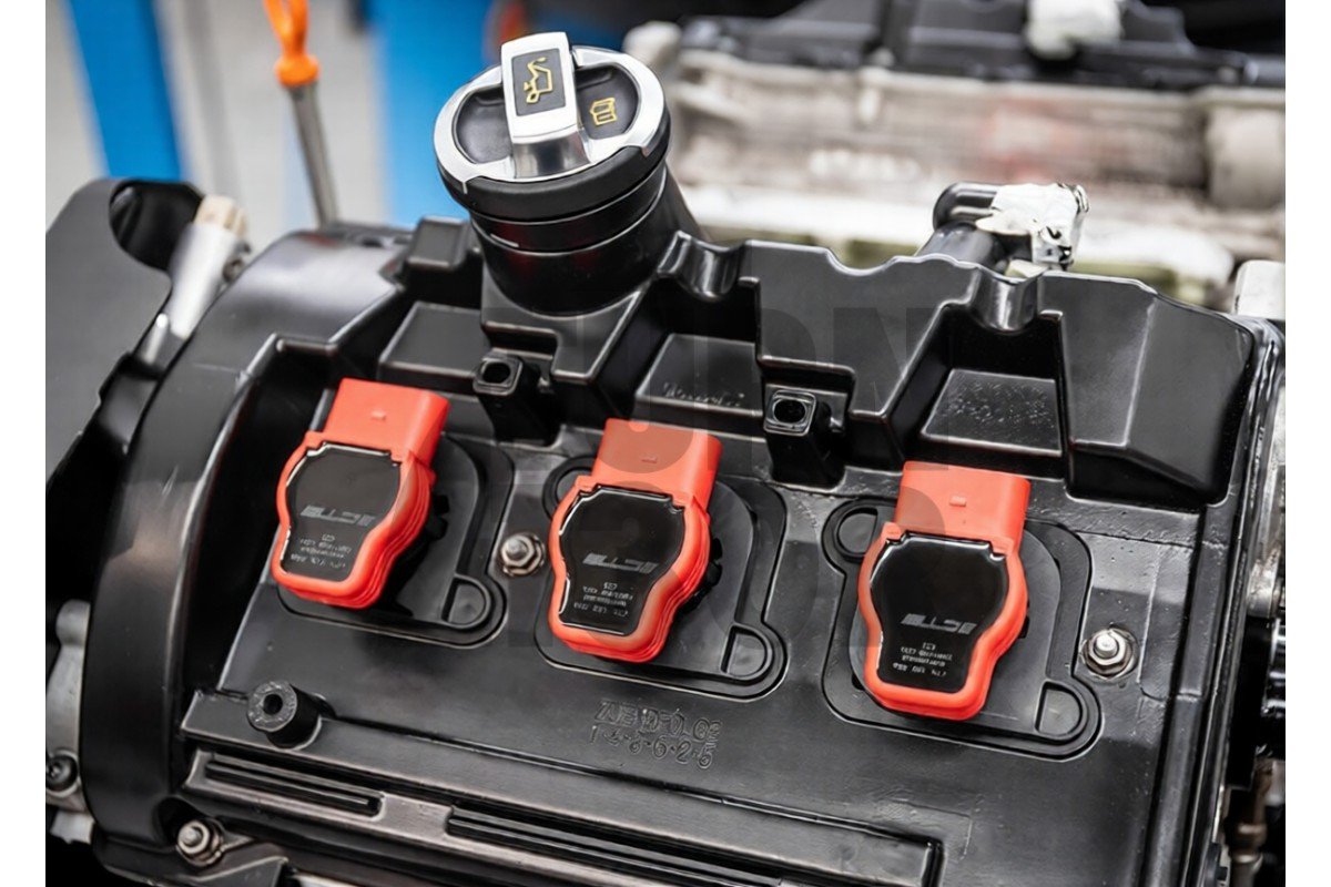  Ignition Coil for 1.8T / 2.0 TFSI EA113 / EA888.1/2 / 2.5 TFSI GEN.1 and 3.0 TFSI CTS Turbo