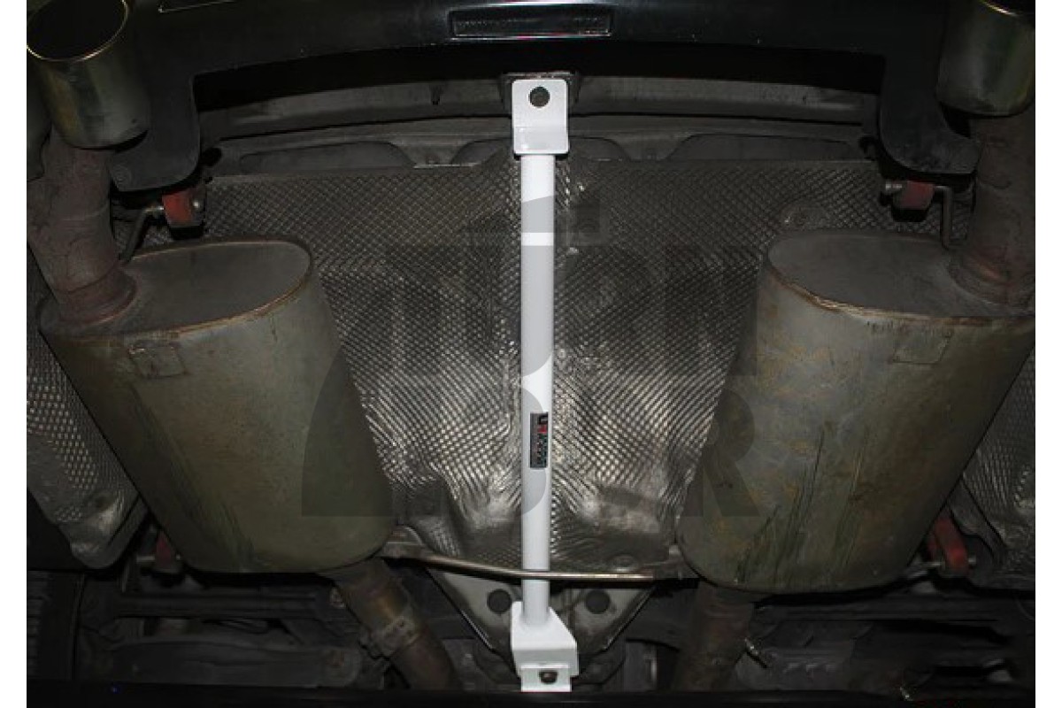 Ultra Racing Rear Lower Bar BMW 335i E9x 