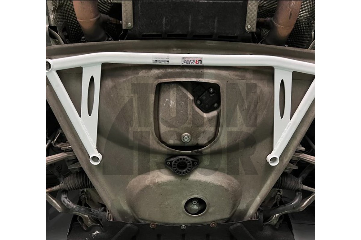 Ultra Racing 4 Point Front Subframe Brace BMW M3 E9x 