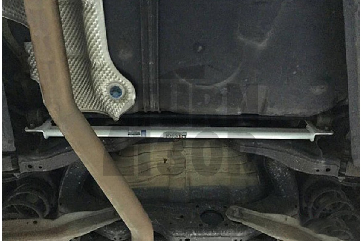 Ultra Racing Rear Lower Bar Mercedes A45 AMG W176 