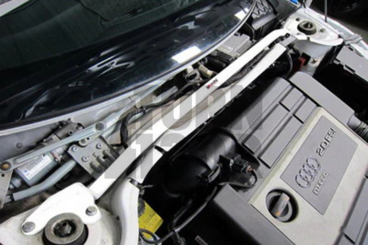 Ultra Racing Front Upper Strut Brace for Audi TT Mk2 8J